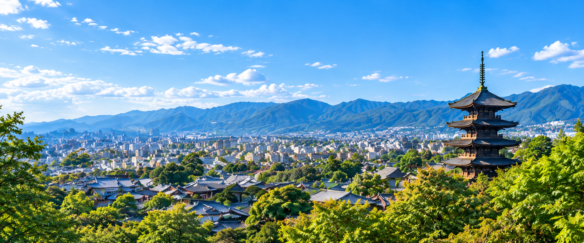 京都市街と五重塔の風景